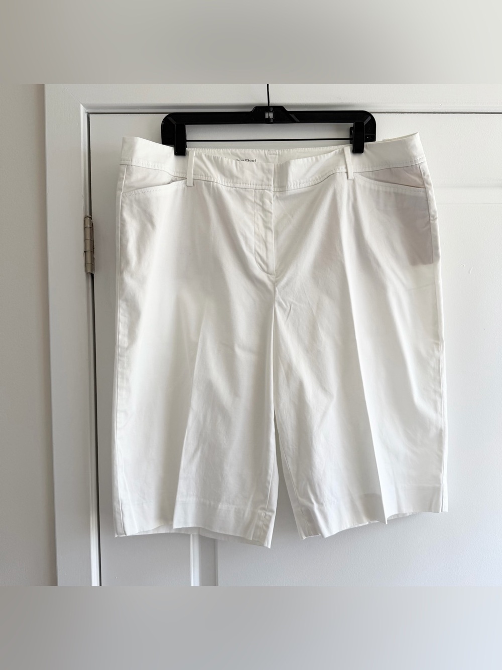 Talbots Bermuda Perfect Short in White